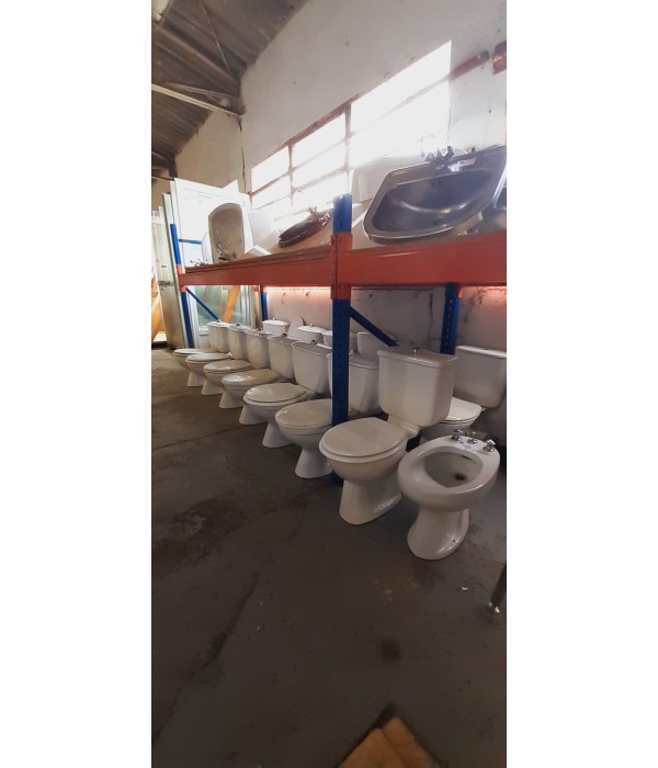 WC sur pied remis à NU (hors accesoires)