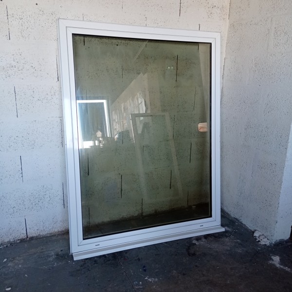 131x168 Baie basculante ALU