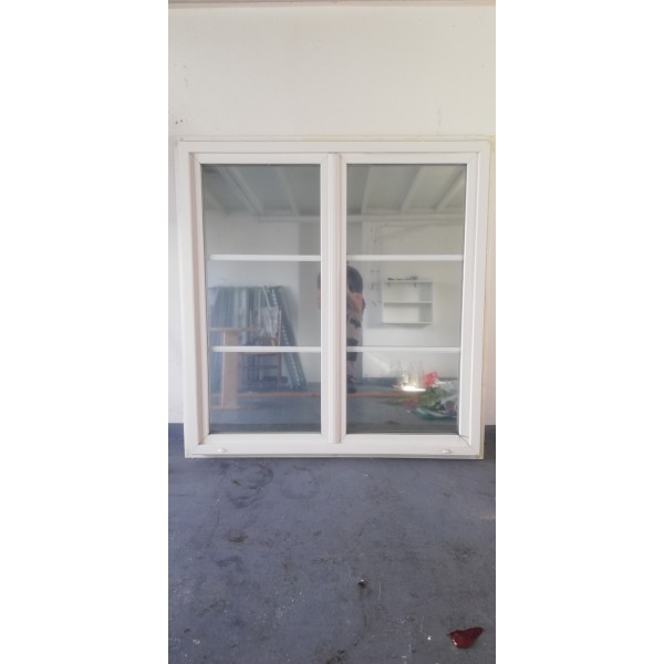 137x142 fenêtre pvc