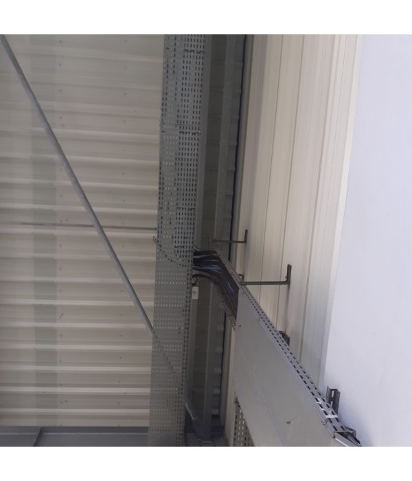 Chemin de câbles électriques 300x50 mm