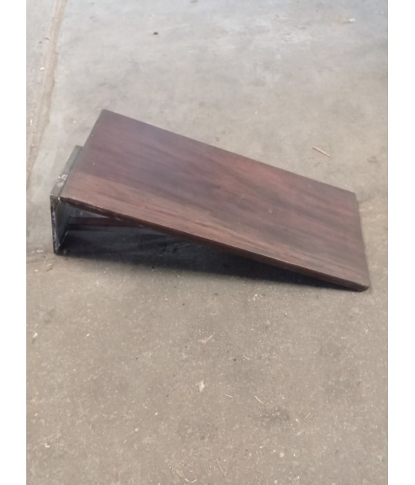 Escalier suspendu bois exotique