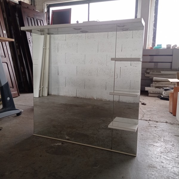 Miroir avec étagère et...