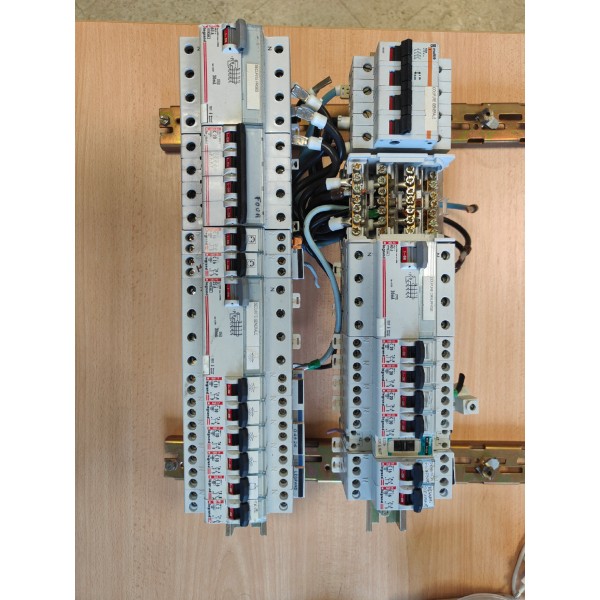 Lot de disjoncteurs LEGRAND