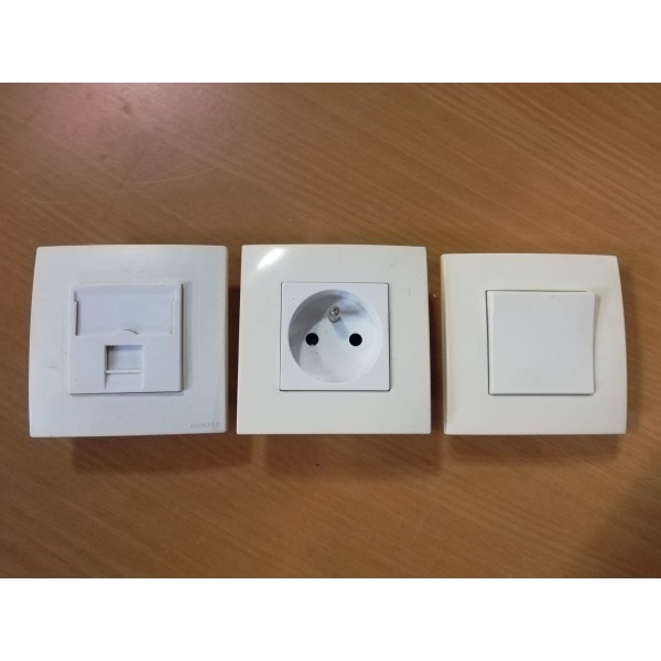 APPAREILLAGE ELECTRIQUE...