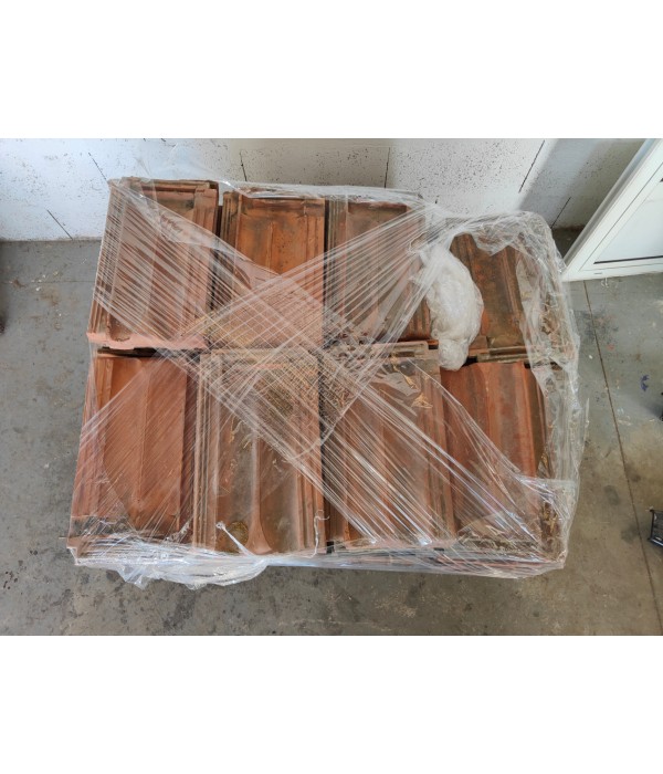 30 m² de tuiles plates