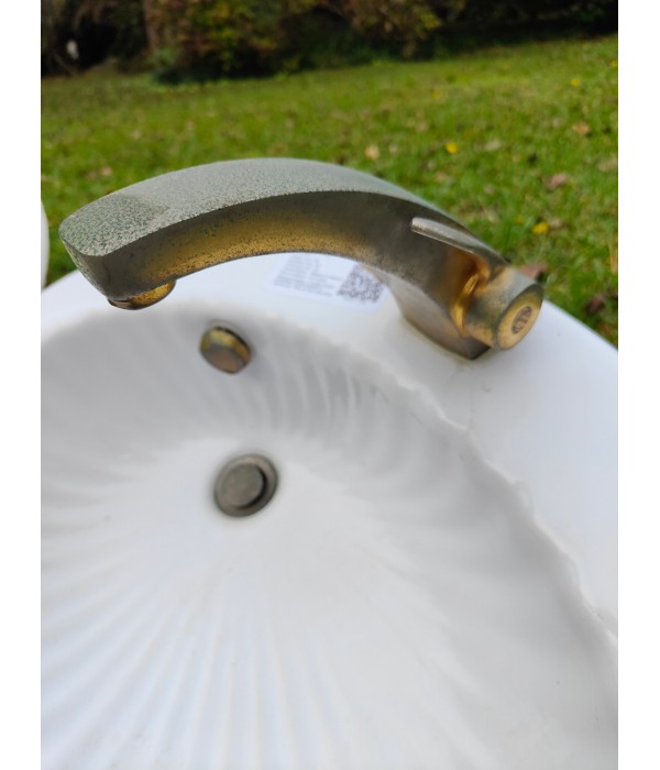 Vasque coquillage en céramique