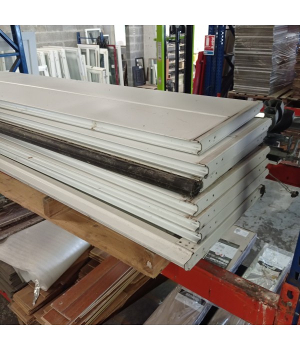 Porte de garage sectionnelle motorisée 