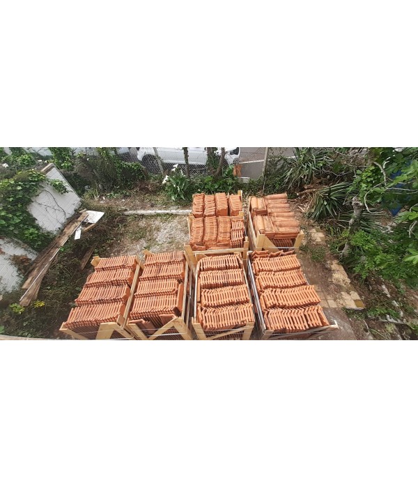 TUILES MECANIQUES ROMANES - 80m²