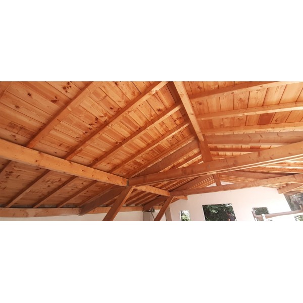 Charpente en pin récente 8x12m