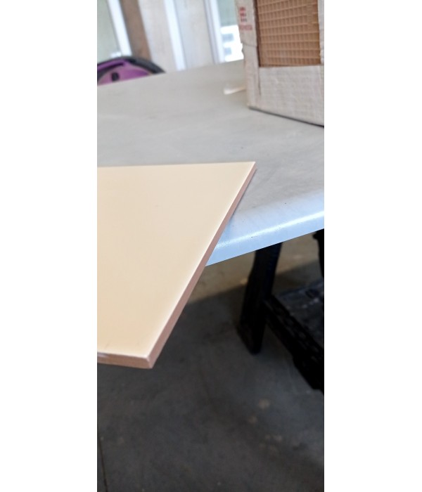 8 m2 Carreaux de faïence blanc cassé