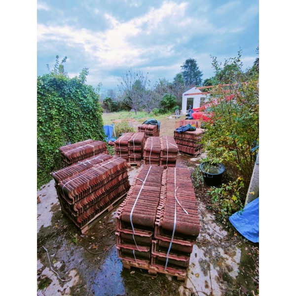 140m² de tuiles romanes +...