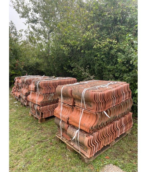 140m² de tuiles romanes + gouttière +...