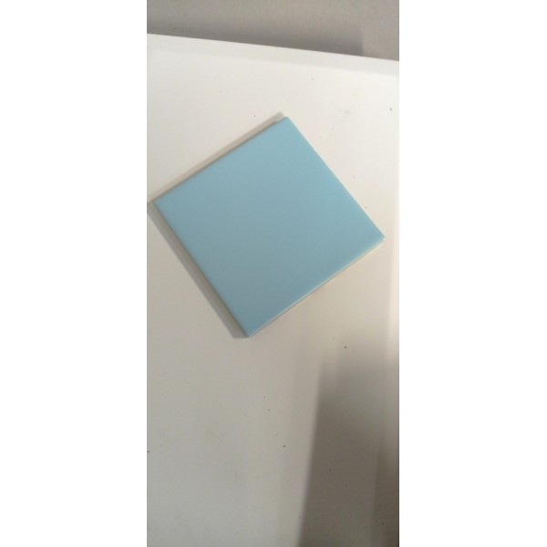Faience bleu clair 0.38 m2...