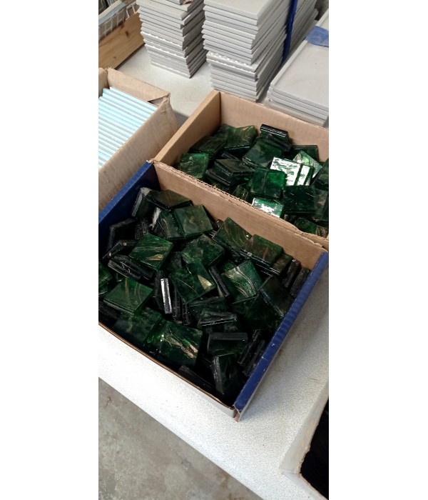 Carreaux de verre vert 0.24 m2