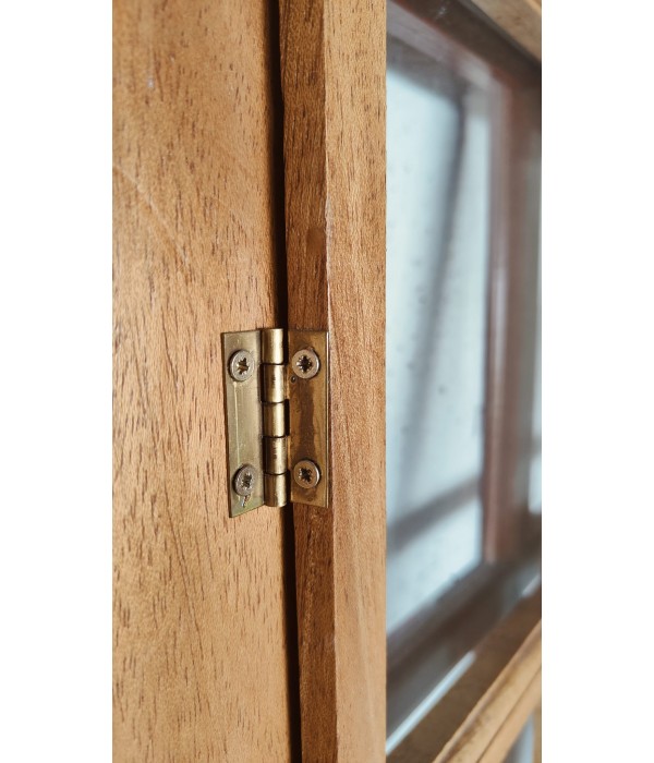 157 x 159  Fenêtre bois exotique...