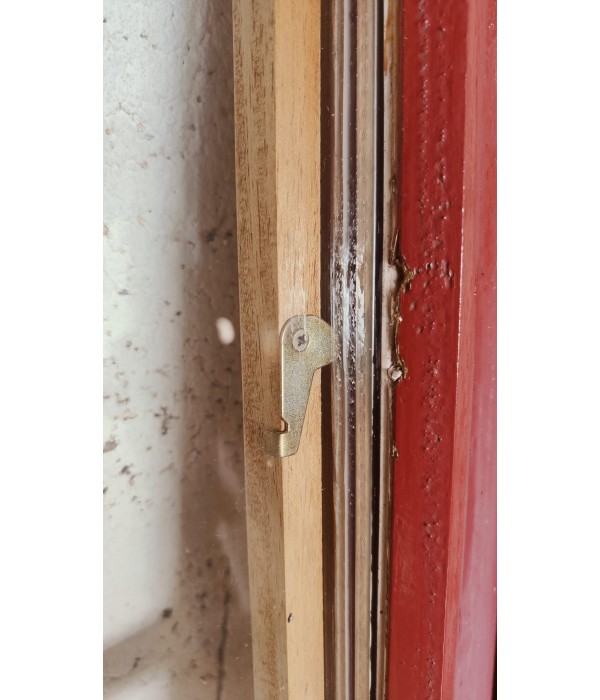 157 x 159  Fenêtre bois exotique...