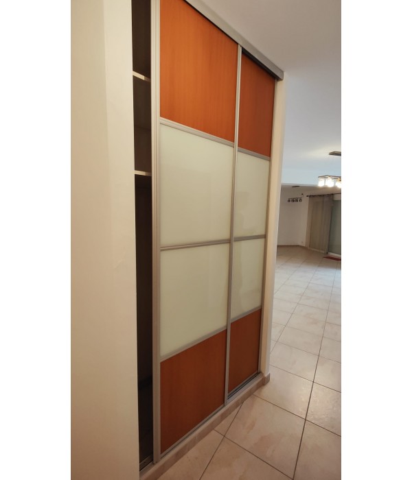 Portes placard coulissant +étagères