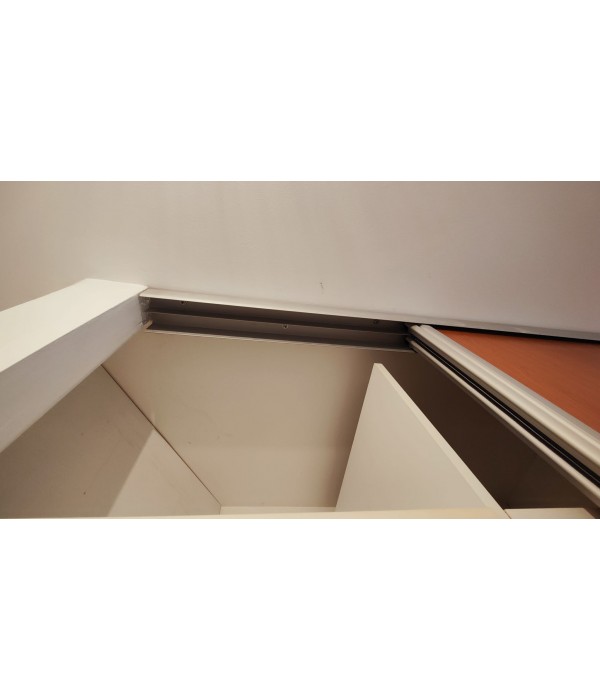 Portes placard coulissant +étagères