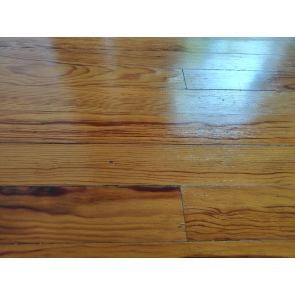 Parquet massif PIN 12m2