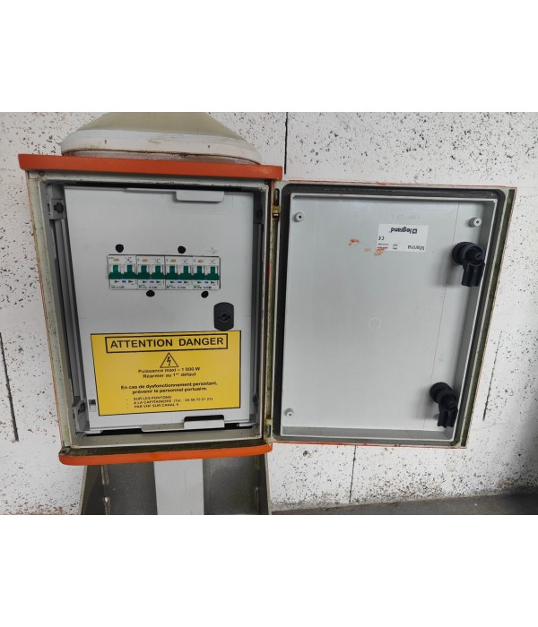 Borne électrique 4 prises (6A)