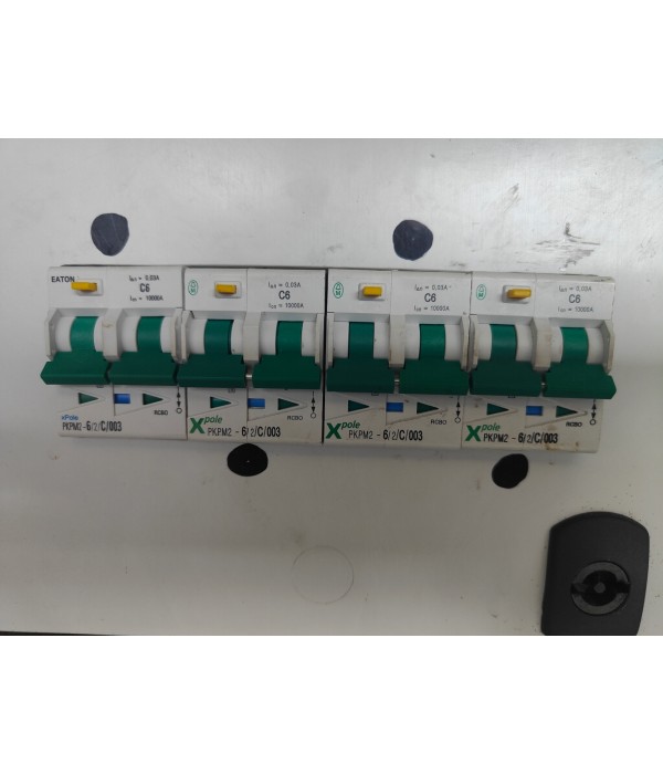 Borne électrique 4 prises (6A)