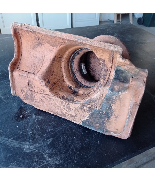 Tuile a douille et lanterne 