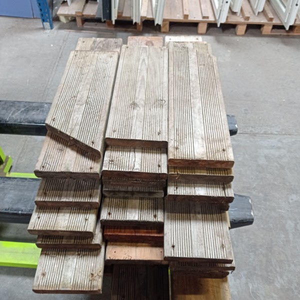 3 M2 de Lames de terrasse...