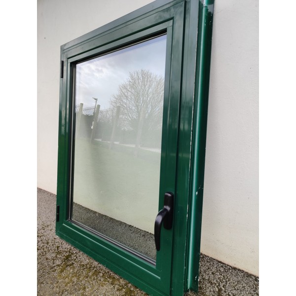 82x106 Fenêtre ALU feuilleté