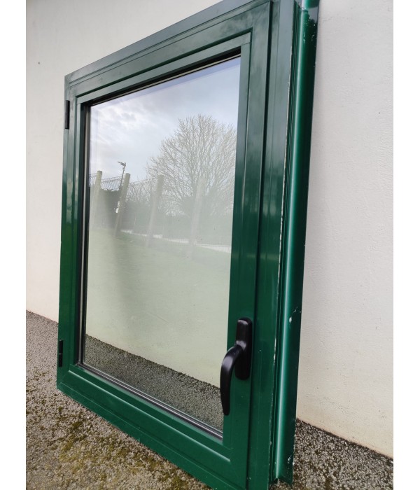 82x106 Fenêtre ALU feuilleté