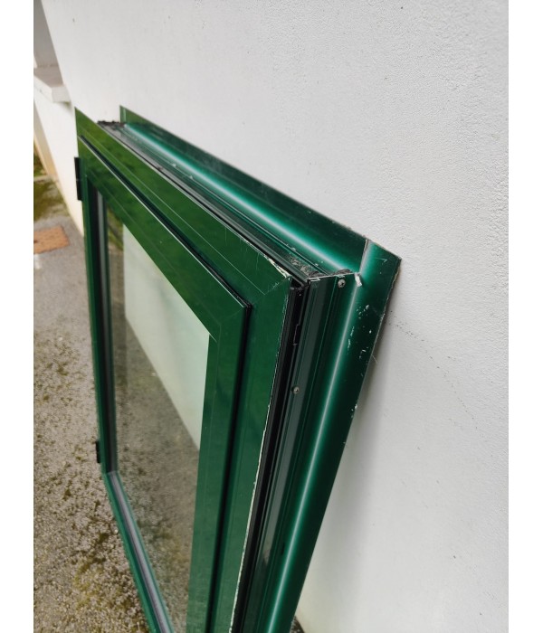 82x106 Fenêtre ALU feuilleté