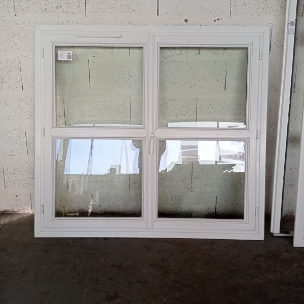 147 x 134 fenêtre Tryba PVC DV