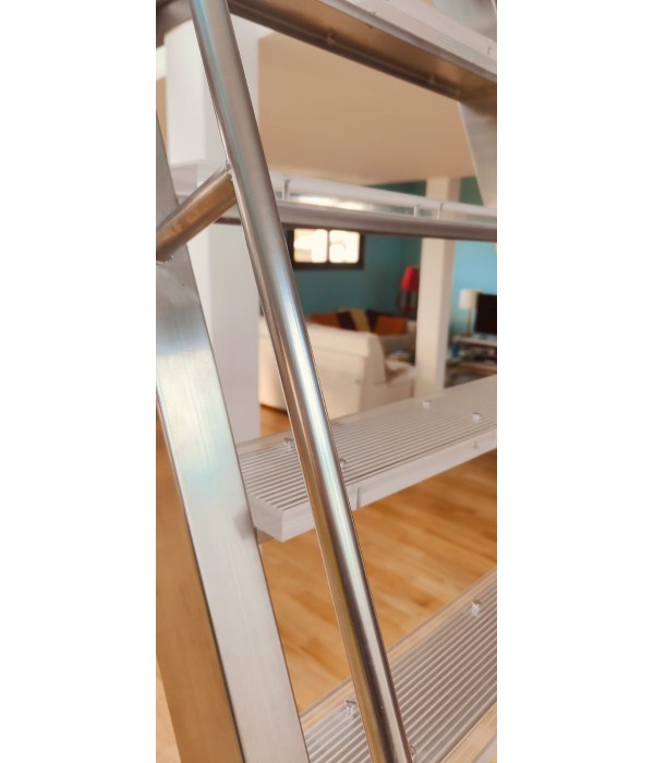 Mezzanine inox et verre 2.97 x 2.88 m