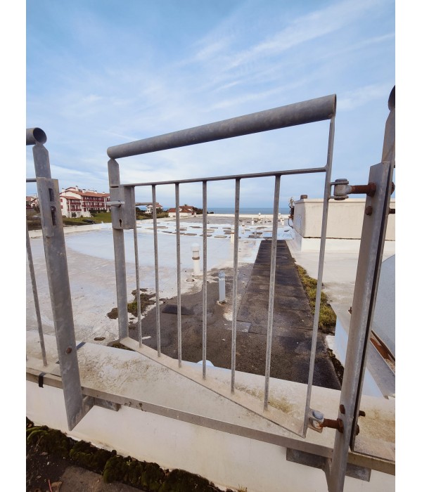 83x90 Portillon acier galvanisé