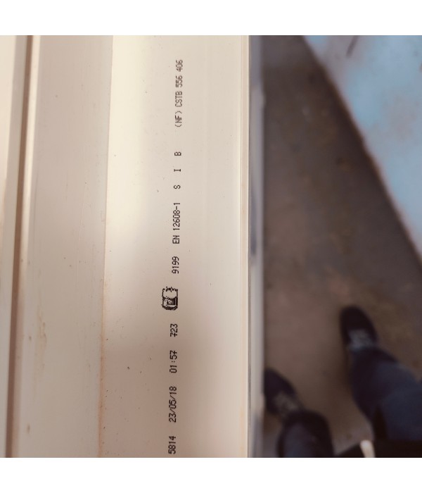 115x118 Fenêtre PVC DV SCHUCO