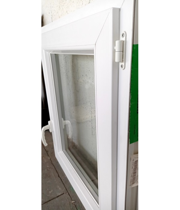 65 x 75 fenêtre PVC DV 