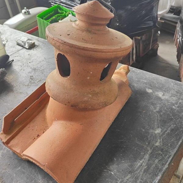 Tuile à douille + lanterne