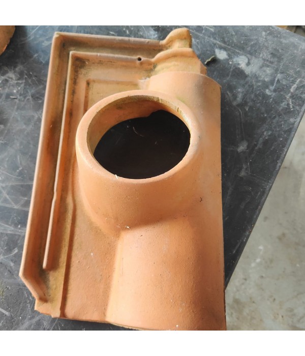 Tuile à douille + lanterne