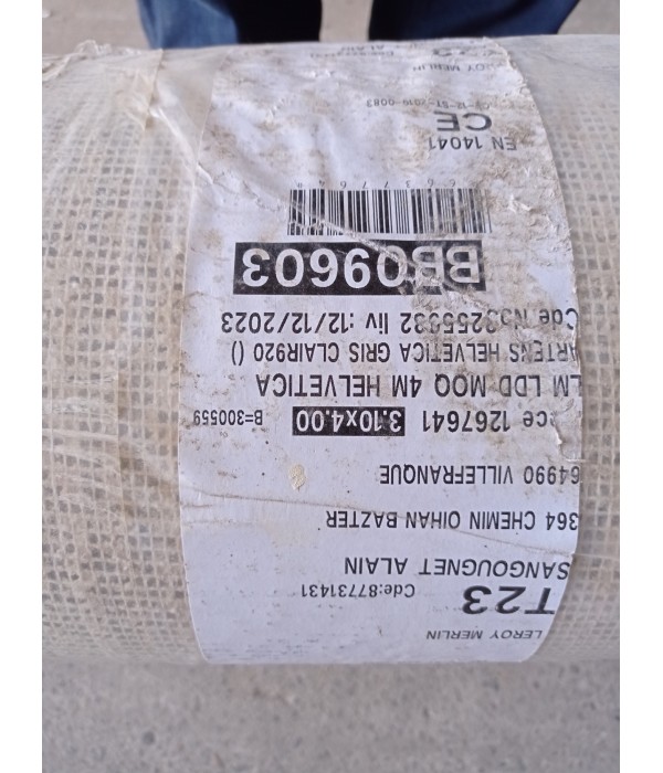 12 M2 Moquette berbère uni gris clair...