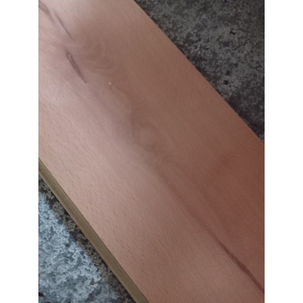 10 M2 Parquet stratifié...