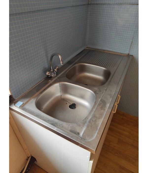 Evier inox + meuble rangement