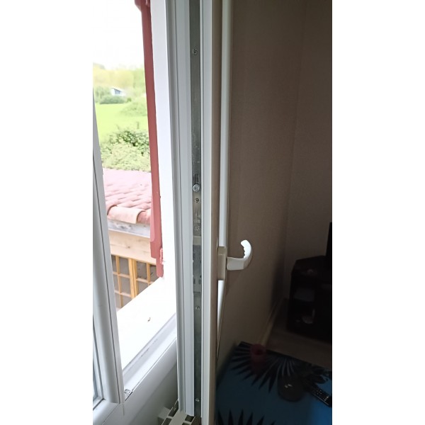 127x126 Fenêtre PVC DV