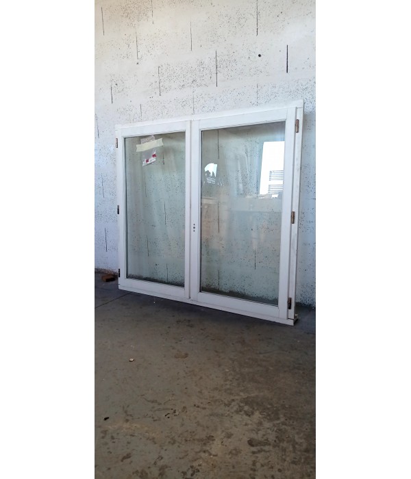 144 x 148 fenêtre bois DV