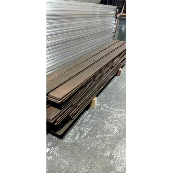 20 M2 lames de terrasse...