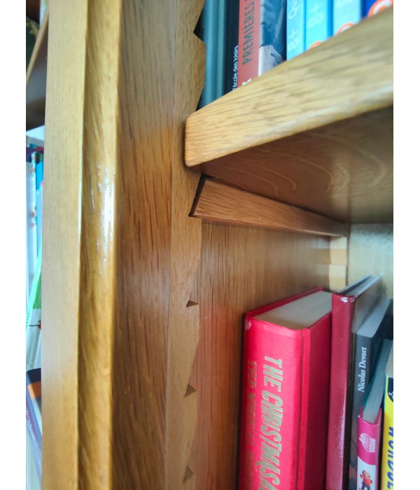 Bibliothèque bois encastrée