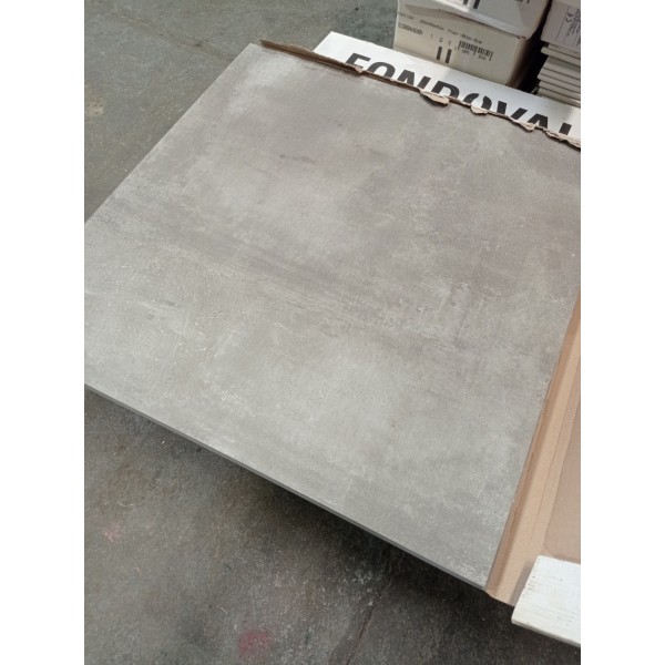 Carrelage NEUF bureau gardien