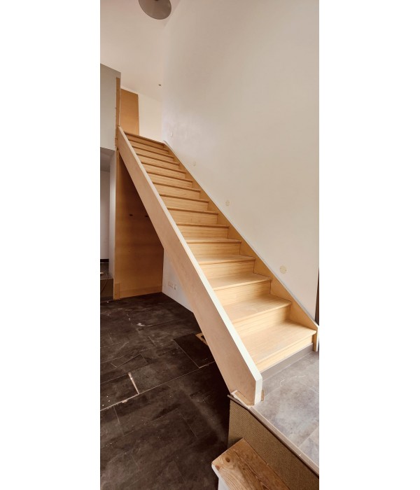Escalier droit Hêtre lamellé-collé +...