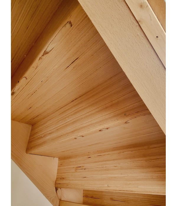 Escalier bois avec  rangements