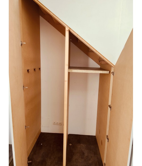 Escalier bois avec  rangements