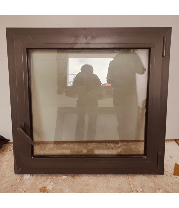 88 x 83 Fenêtre ALU Oscillo battante DV