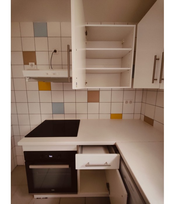 Cuisine équipée (four,lave...